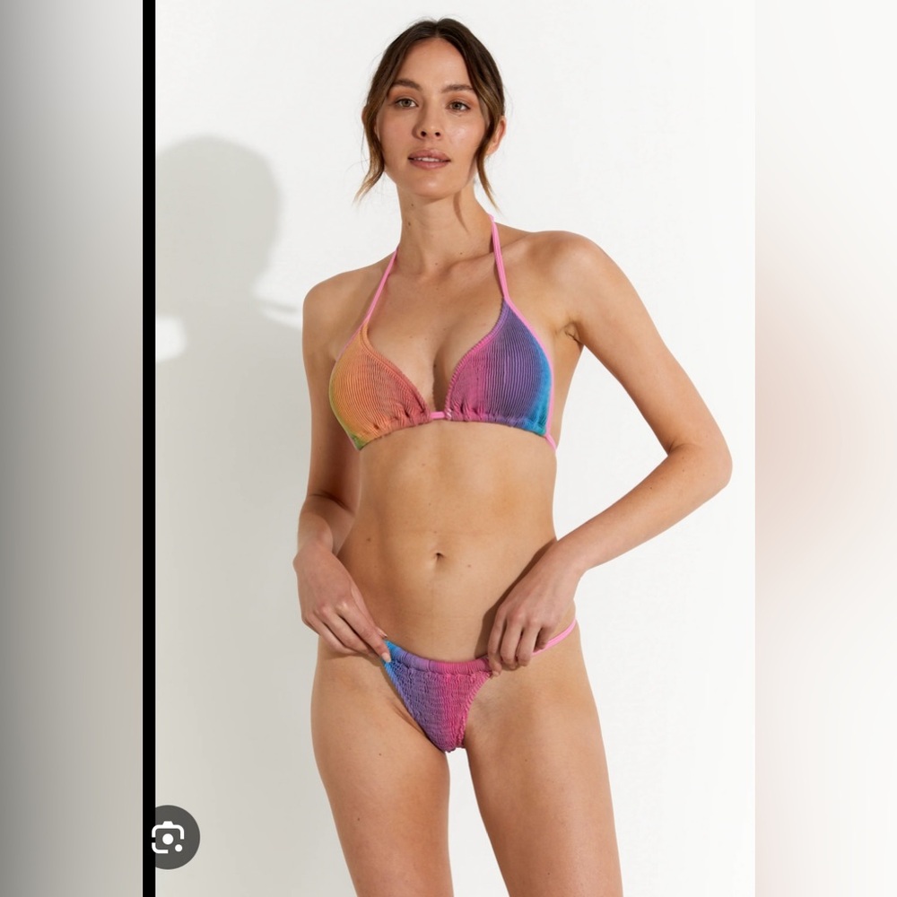 Cleonie rainbow tie-dye bikini NWOT
TOP: M/L
BOTTOM: XS/S